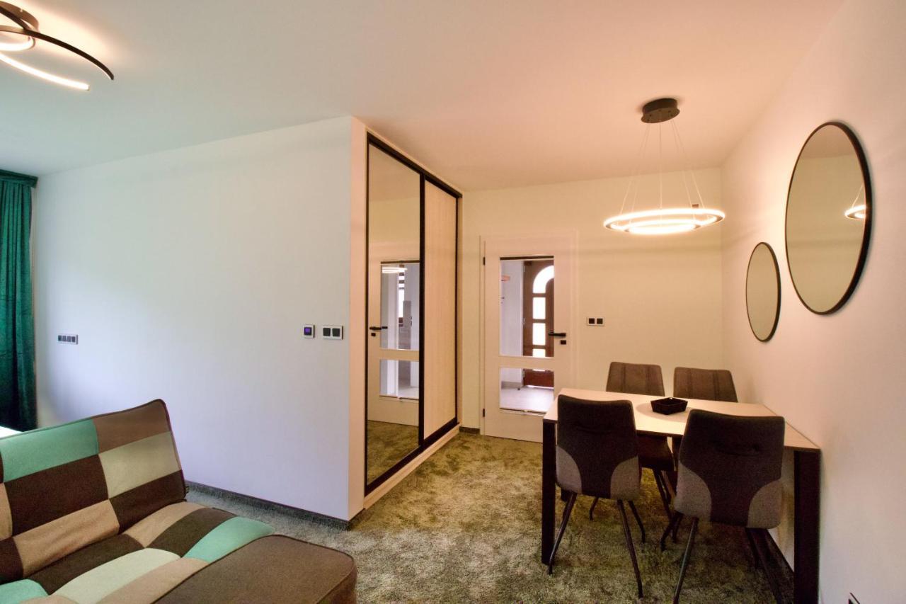 Apartman Uprostred Trojuhelniku Praha - Karlovy Vary - Plzen Kolesovice Esterno foto