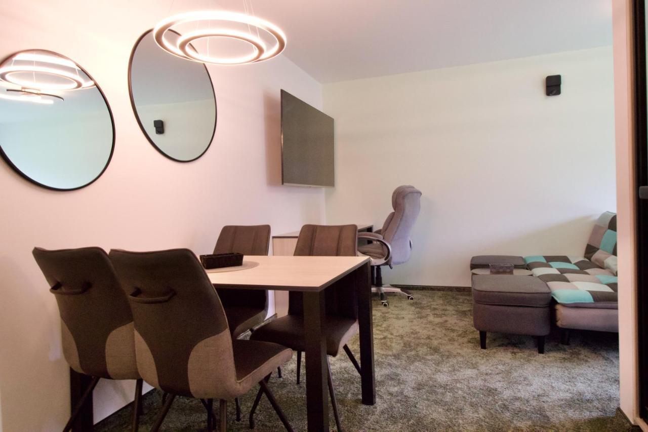 Apartman Uprostred Trojuhelniku Praha - Karlovy Vary - Plzen Kolesovice Esterno foto